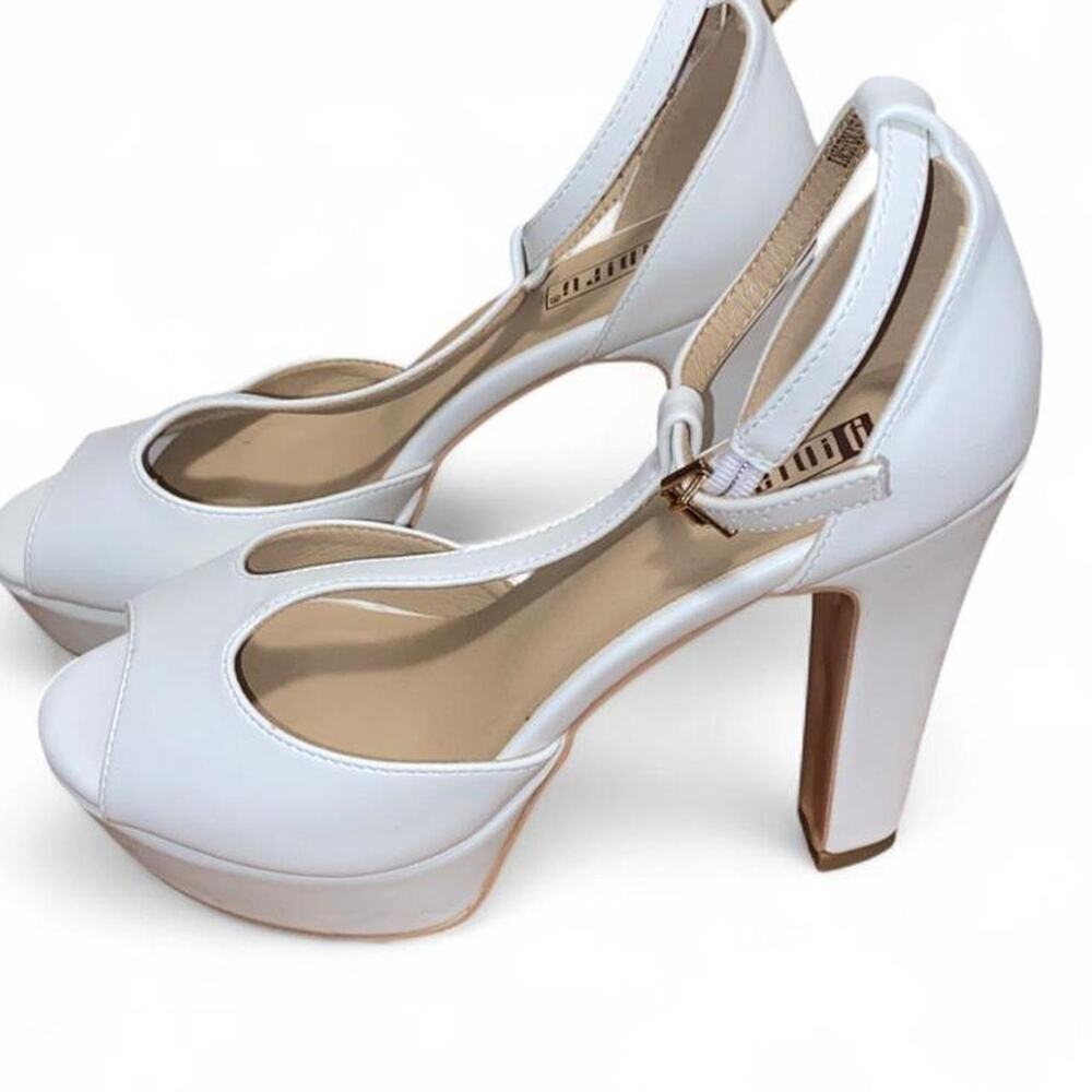 White platform heels with ankle strap 7/7.5